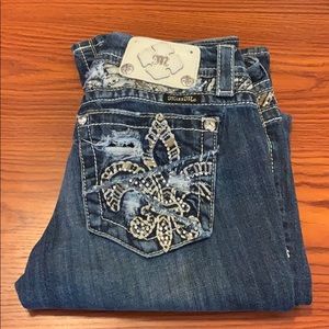 Buckle jeans